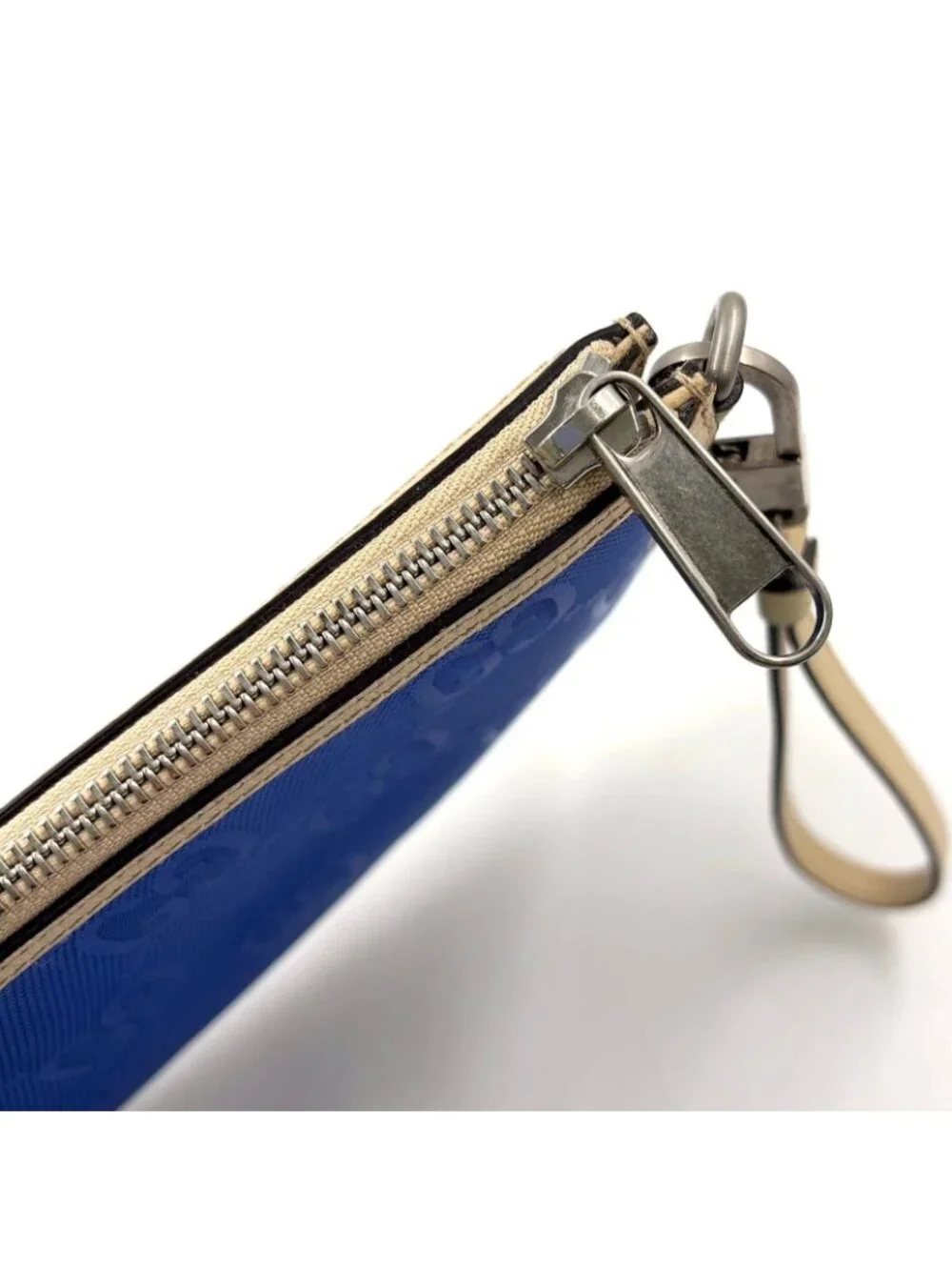 Gucci Off the Grid GG Pattern Leather Nylon Ivory Blue Clutch Silver